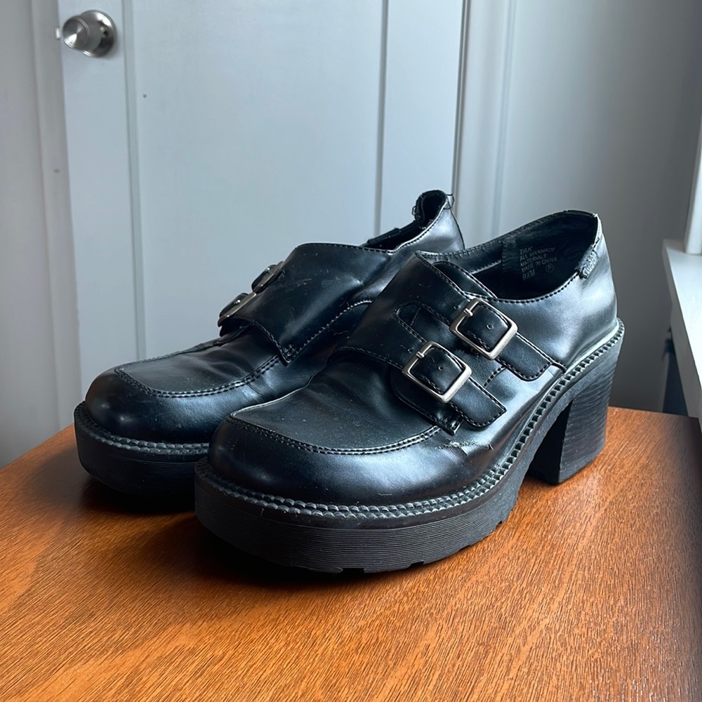 Vintage y2k Mudd Black Leather Chunky Heel